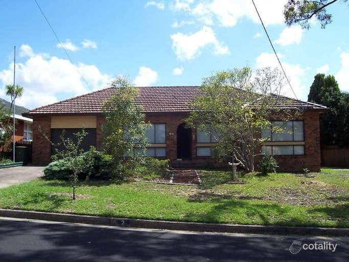 2 Rainbow Pde, Peakhurst Heights, NSW 2210