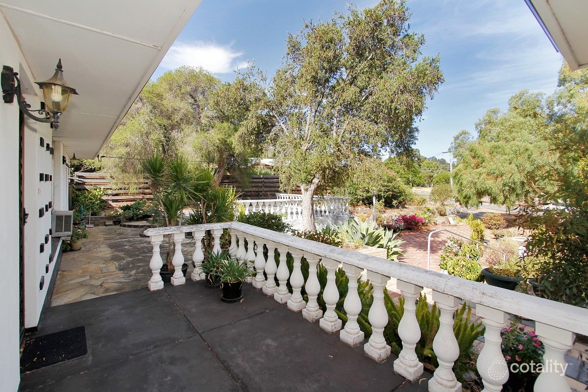 4 Glenwood Pl, Helena Valley, WA 6056