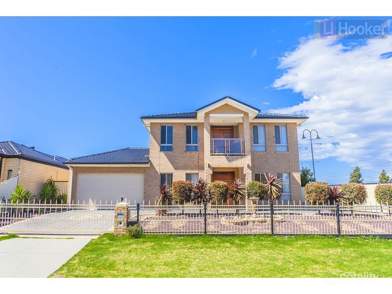 2 Colchester Cct, Roxburgh Park, VIC 3064