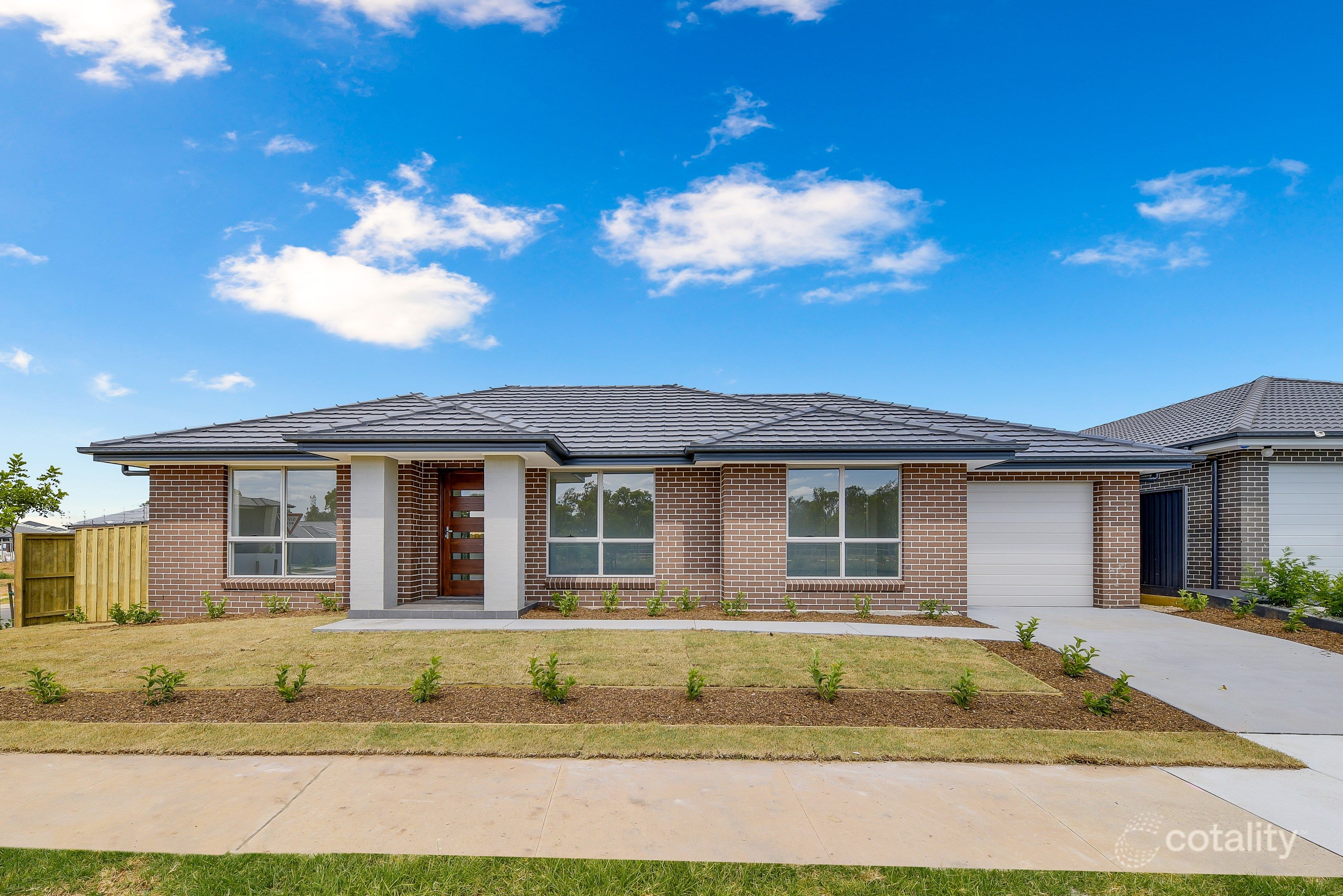 23 Banfield Dr, Oran Park, NSW 2570
