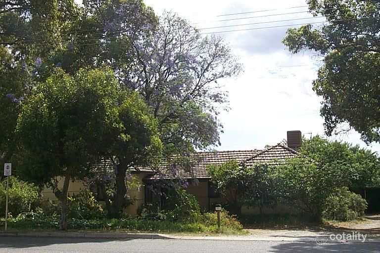 35 Belmont Rd, Kenwick, WA 6107