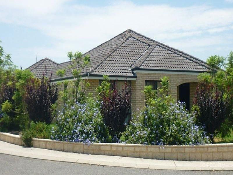 16 Broughton Hts, Kinross, WA 6028