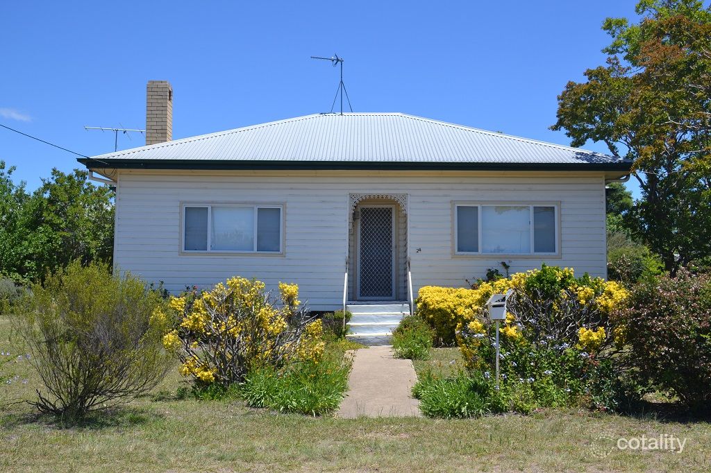 24 Gilchrist St, Inverell, NSW 2360