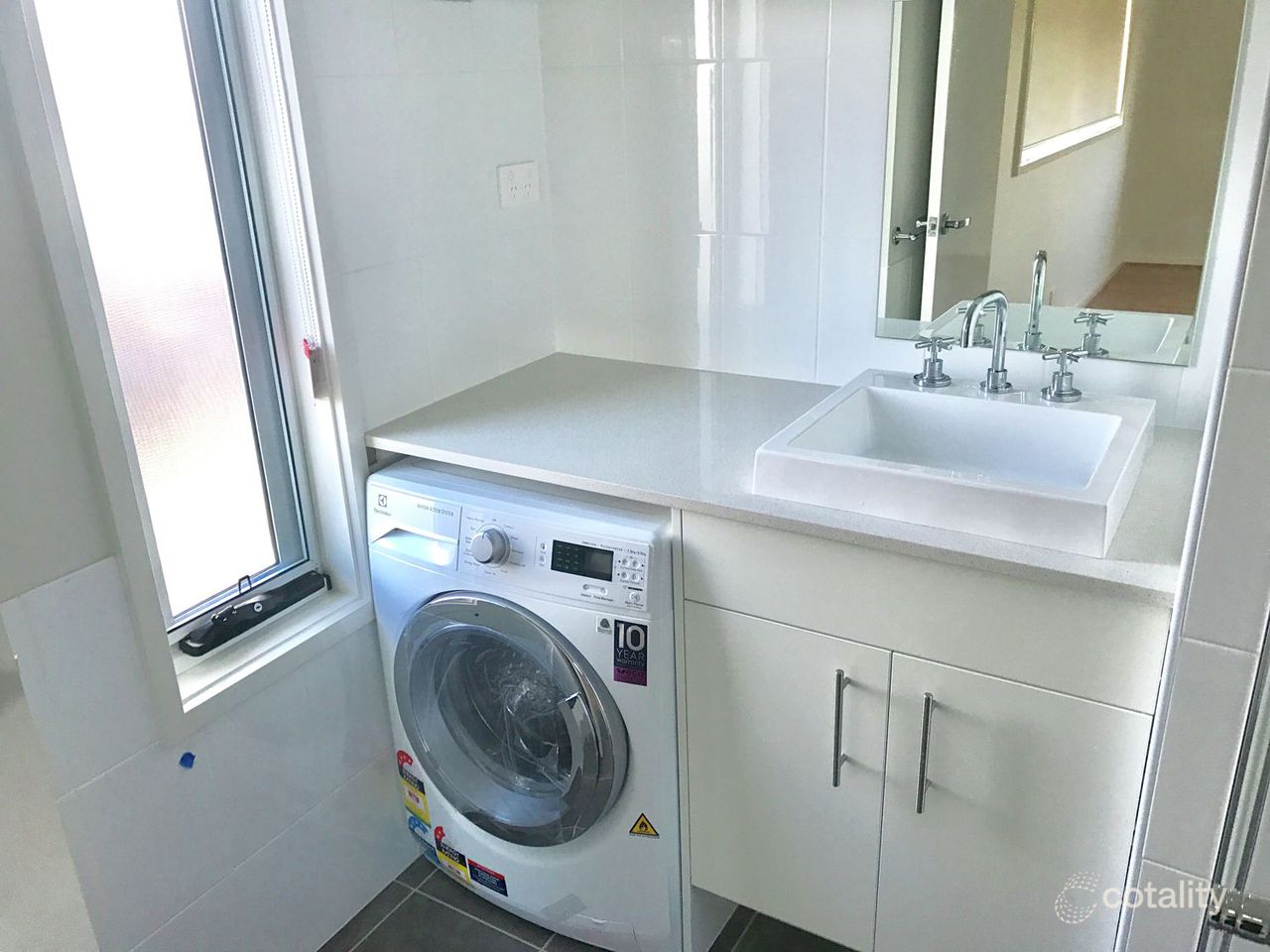 121 Liz Kernohan Dr, Elderslie, NSW 2570