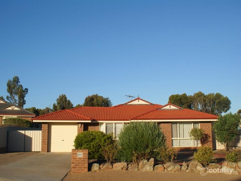 11 Fairway Ct, Murray Bridge, SA 5253