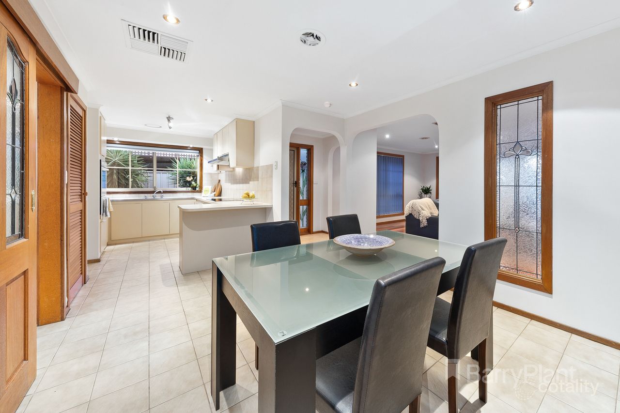 9 Sword Walk, Kings Park, VIC 3021