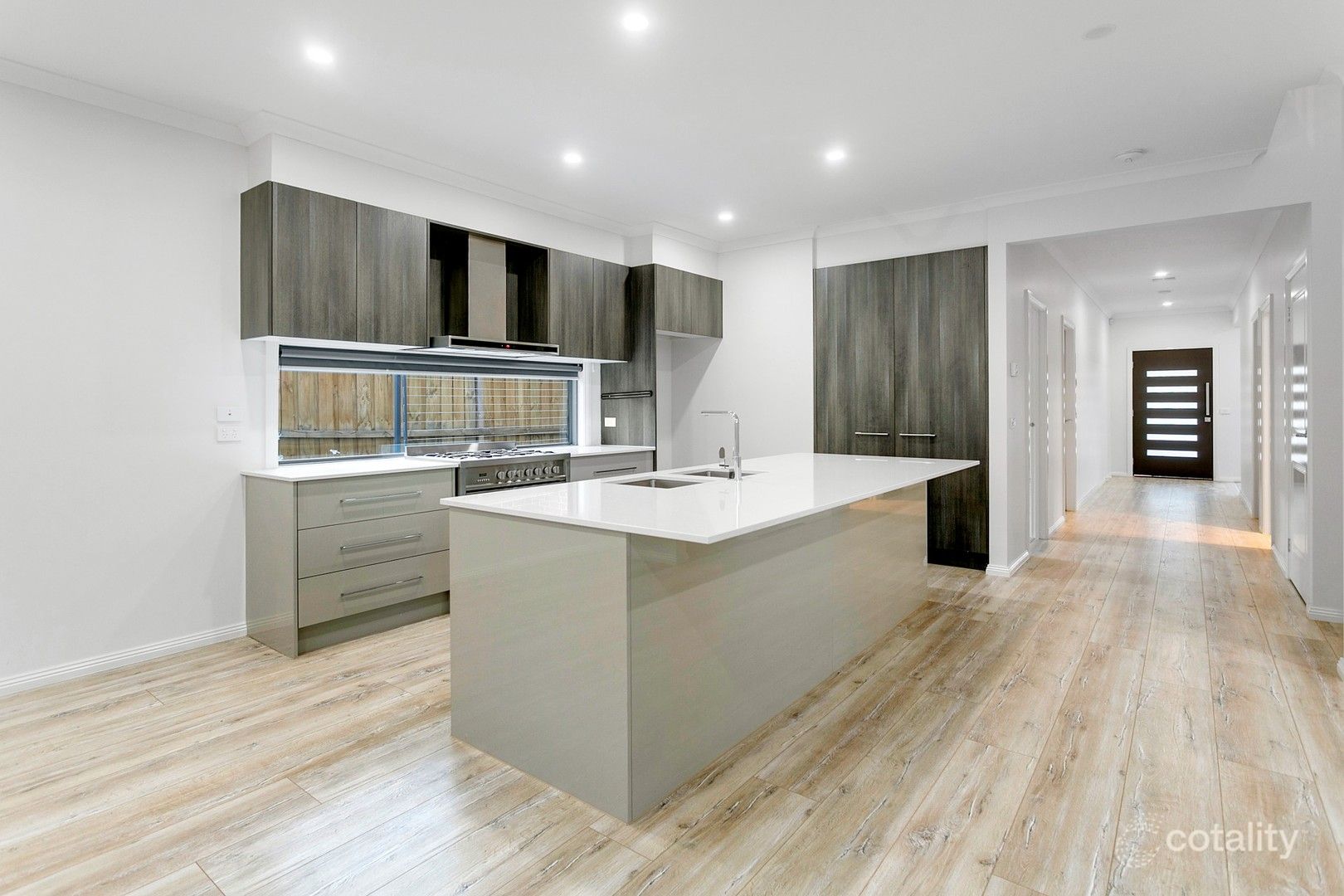 57 Aquatic Dr, Cranbourne West, VIC 3977