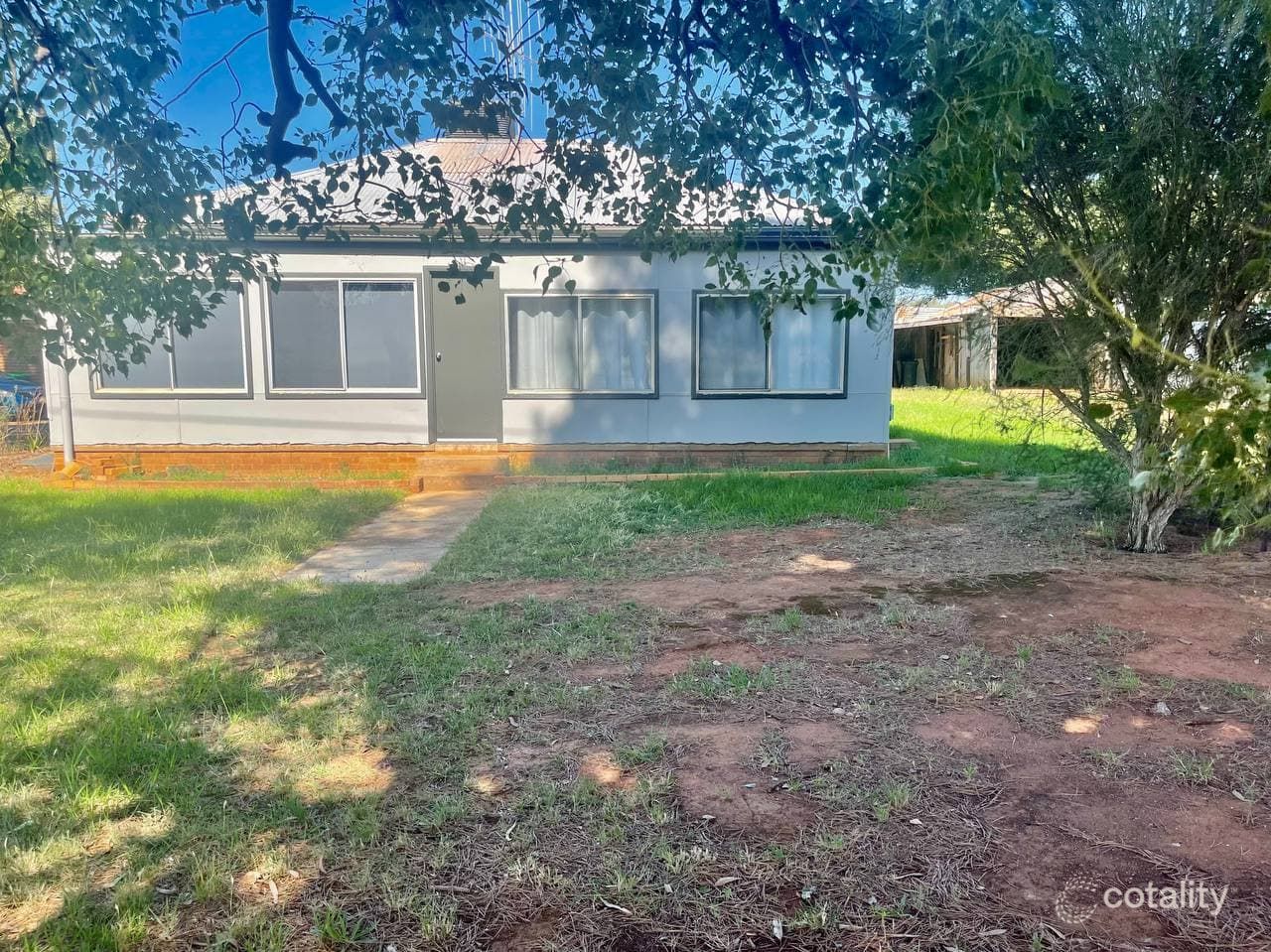 20 Nash St, Parkes, NSW 2870