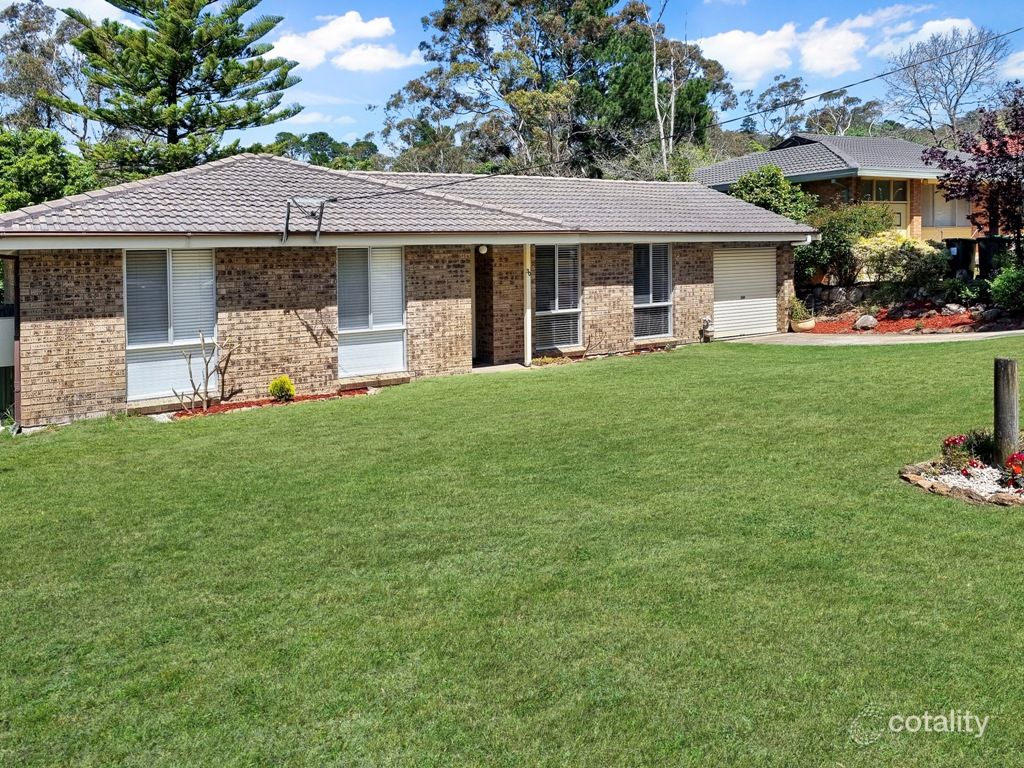 30 Hall Pde, Hazelbrook, NSW 2779