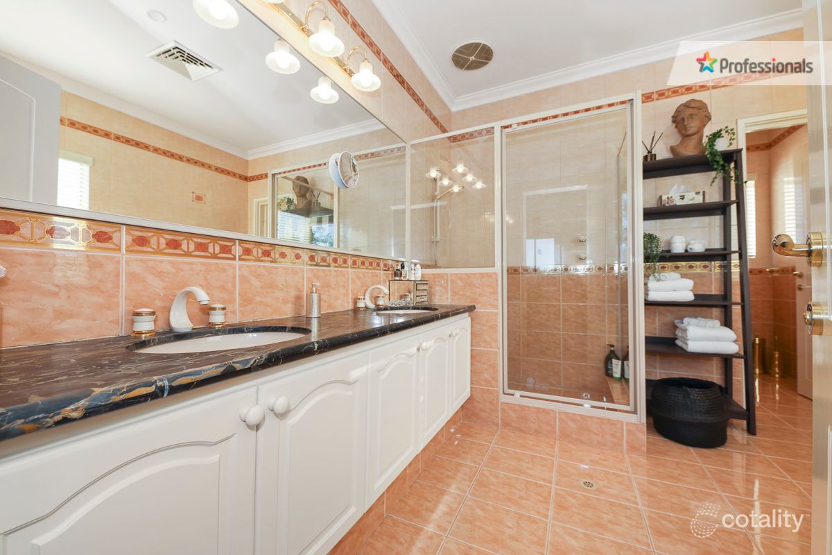 10 Classic Lane, The Vines, WA 6069