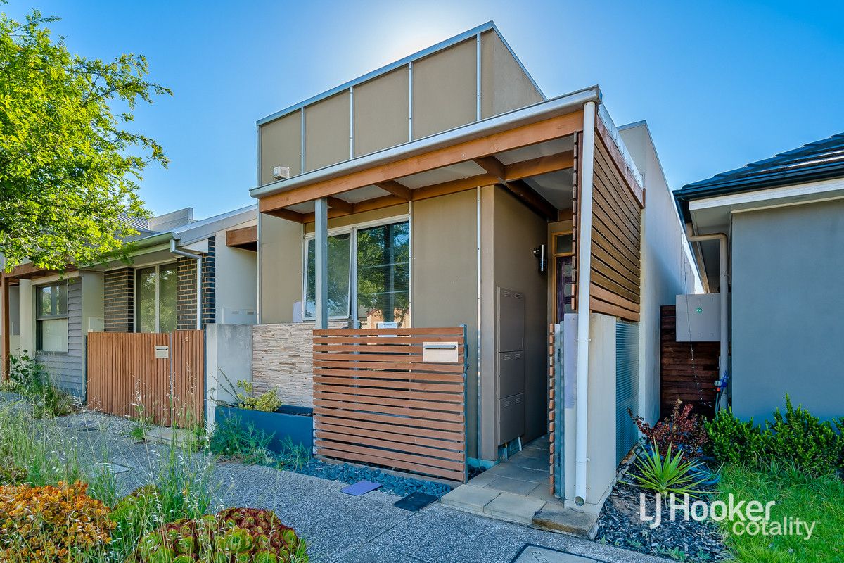 12 Phillipson Cct, Mawson Lakes, SA 5095