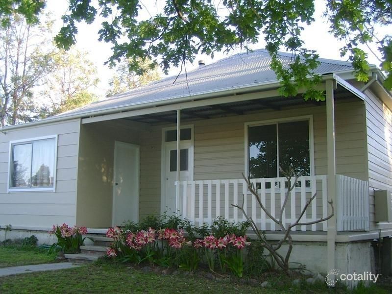 12 Murray St, Abernethy, NSW 2325