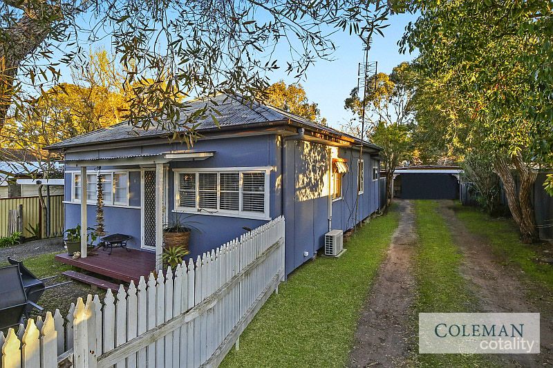 6 Murrawal Rd, Wyongah, NSW 2259