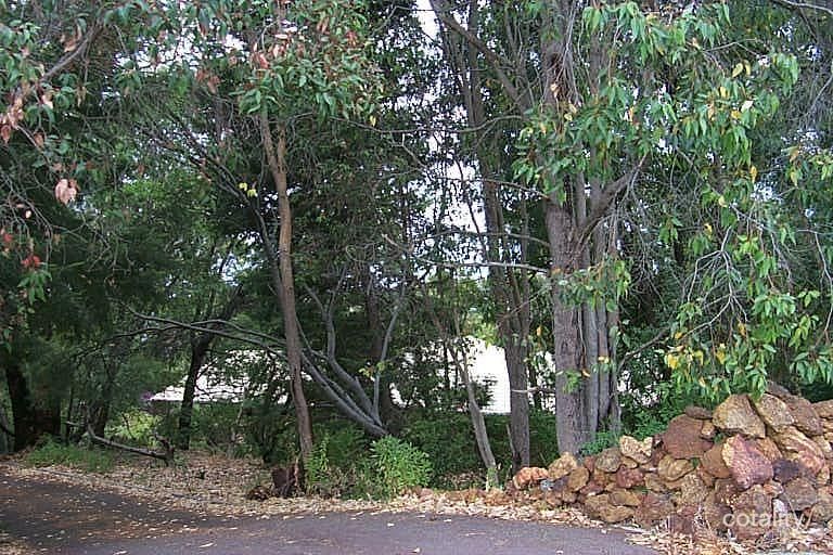 52 Chaucer Way, Kalamunda, WA 6076