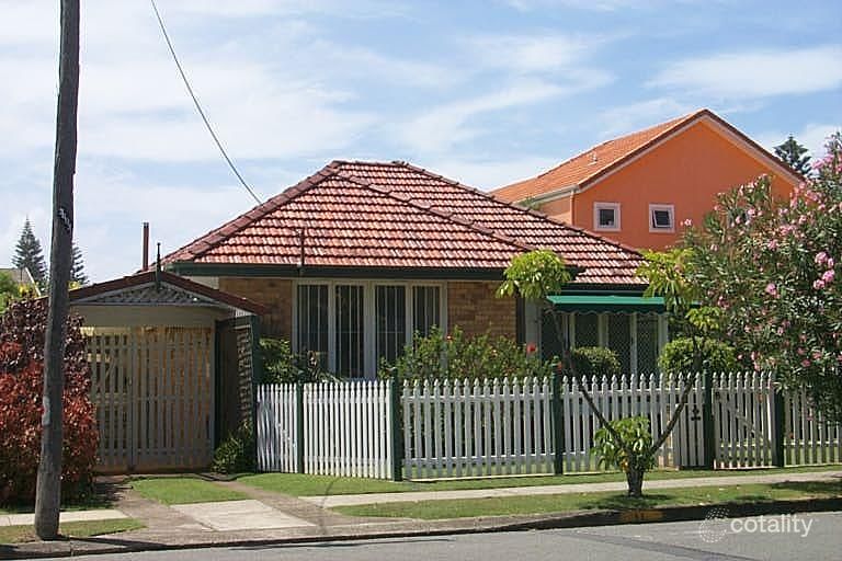 11 Cronulla Ave, Mermaid Beach, QLD 4218