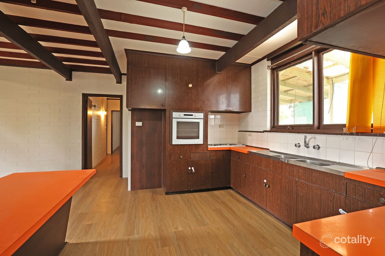 26 Avoca St, Dareton, NSW 2717