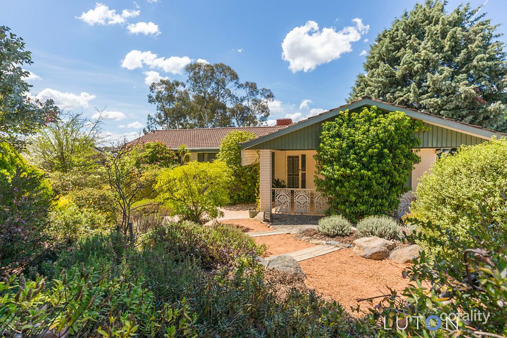 9 Mcalpine Pl, Farrer, ACT 2607