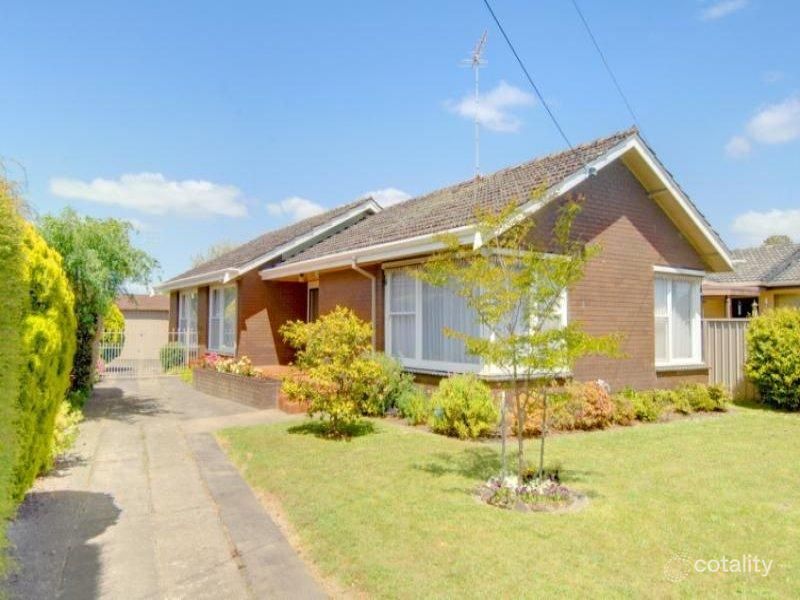 17 Towong St, Alfredton, VIC 3350