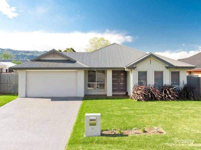 20 Emerald Dr, Meroo Meadow, NSW 2540
