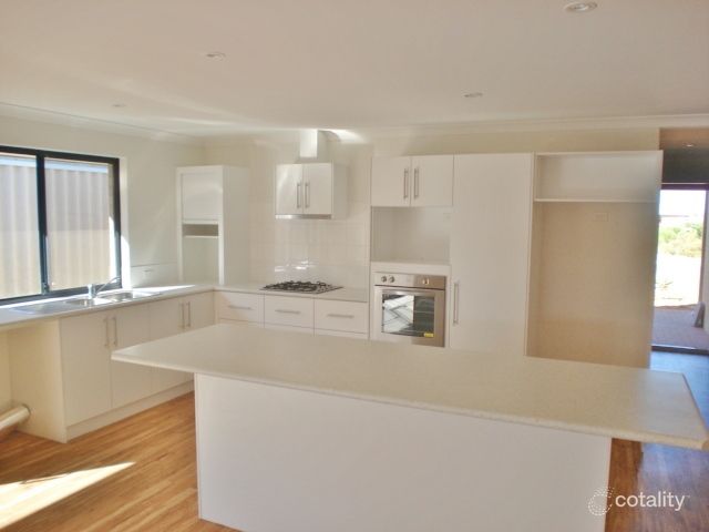 9 Gliddon Ave, Kalbarri, WA 6536