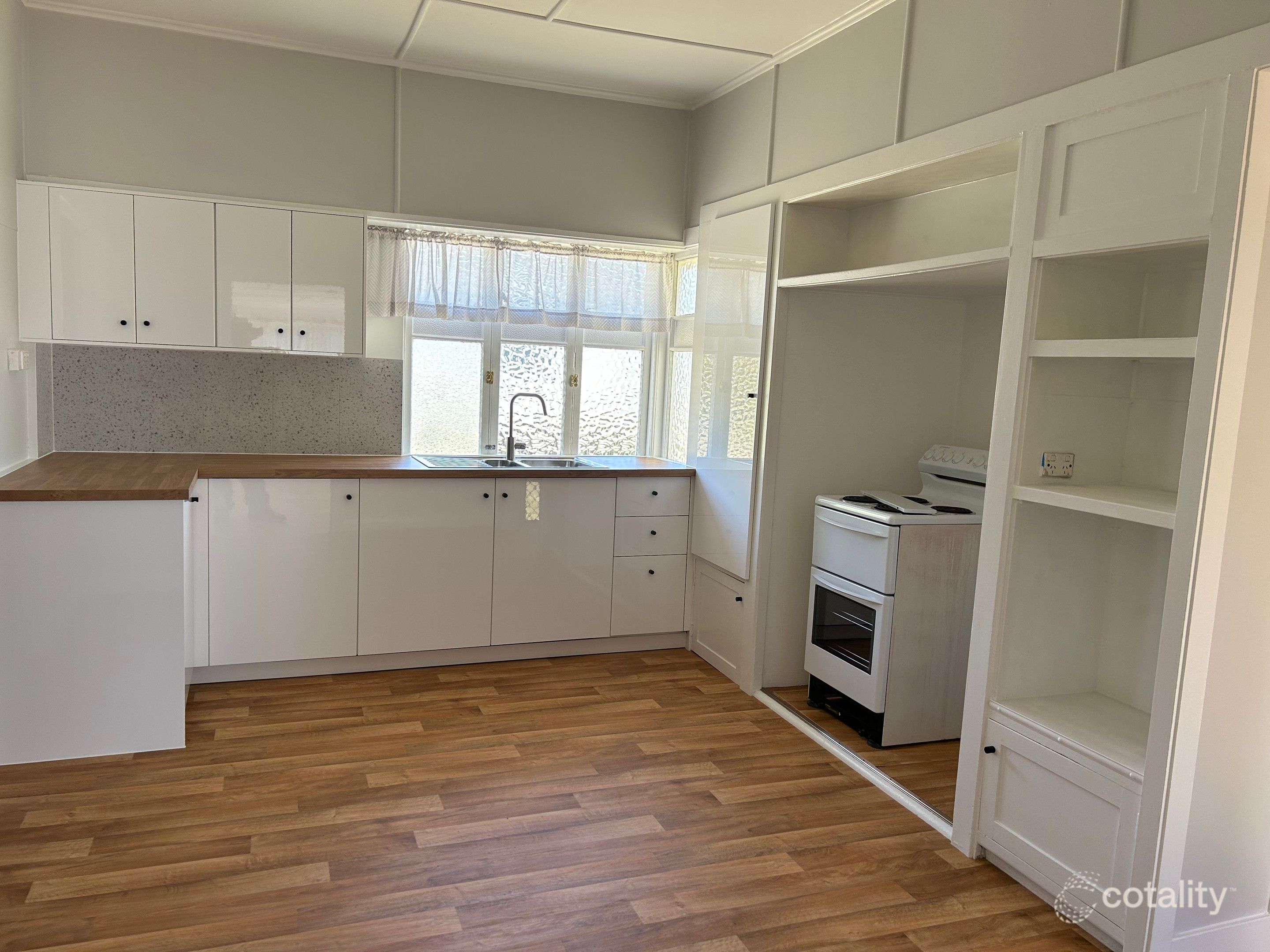 24 Davidson St, Oakey, QLD 4401