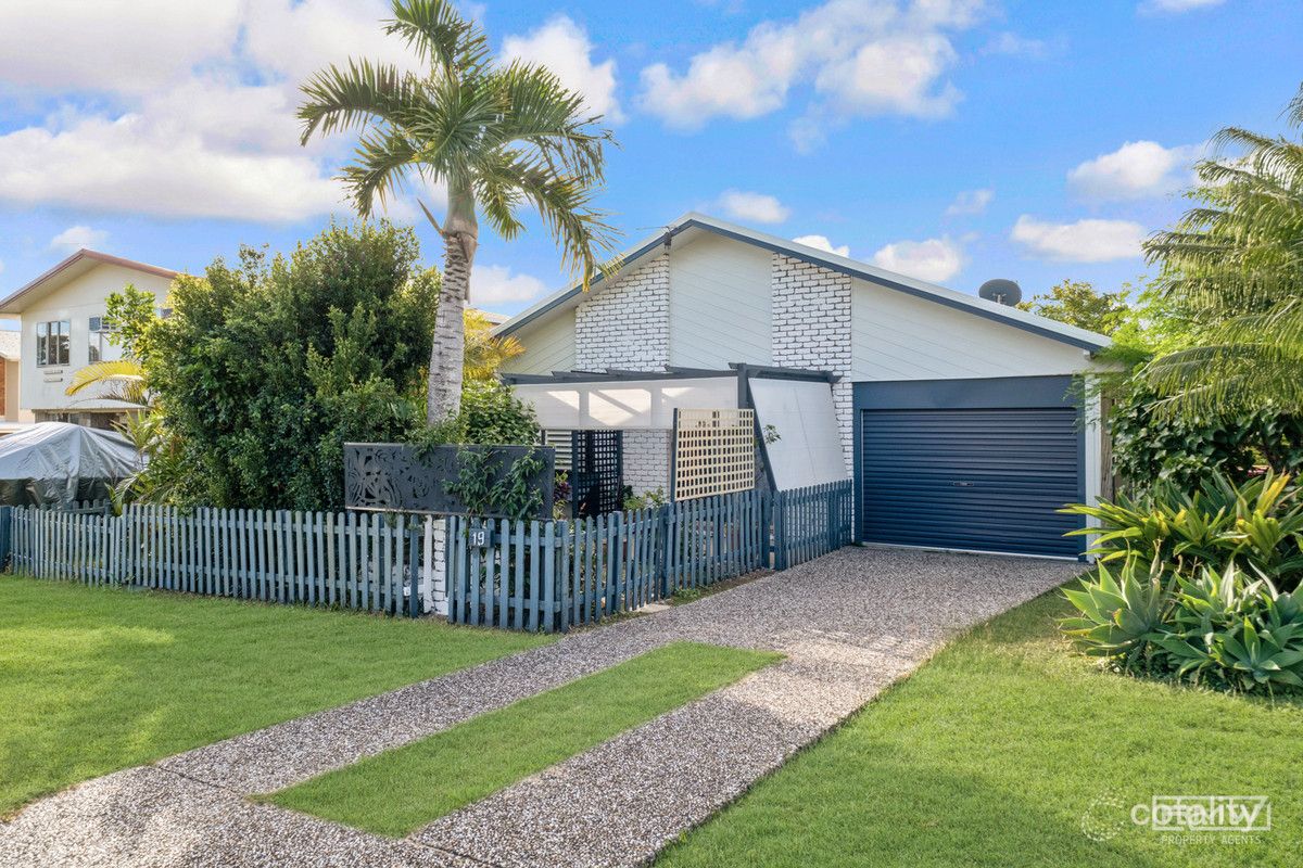 19 Davidson St, Cooee Bay, QLD 4703