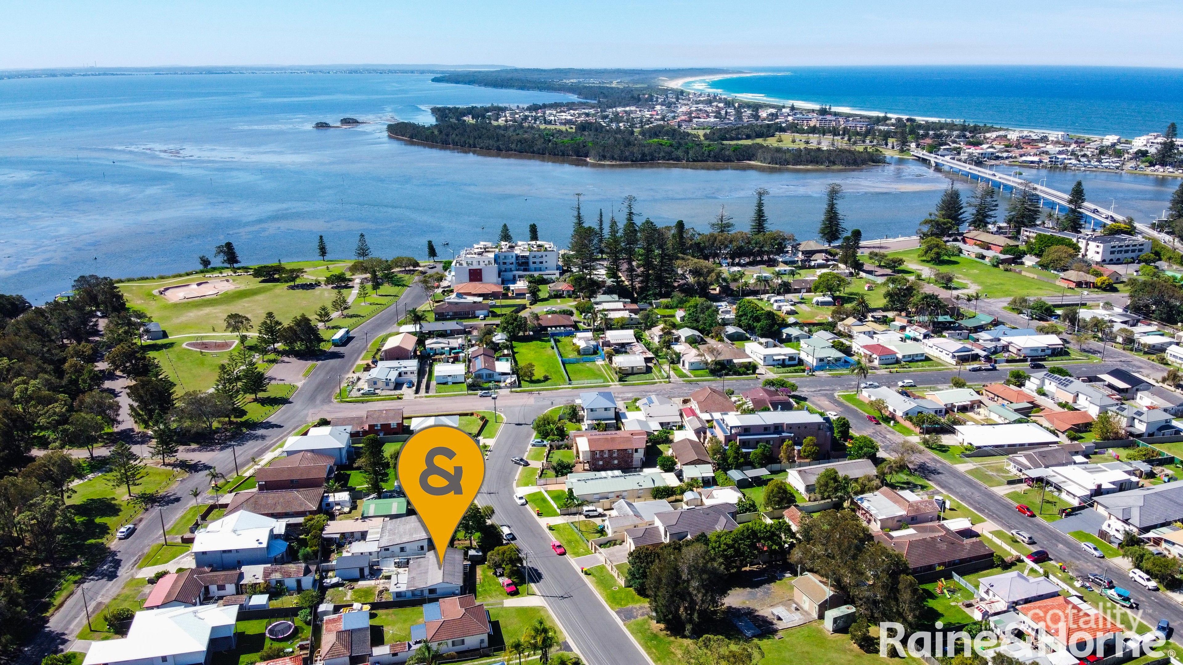 11 Lakeside Pde, The Entrance, NSW 2261