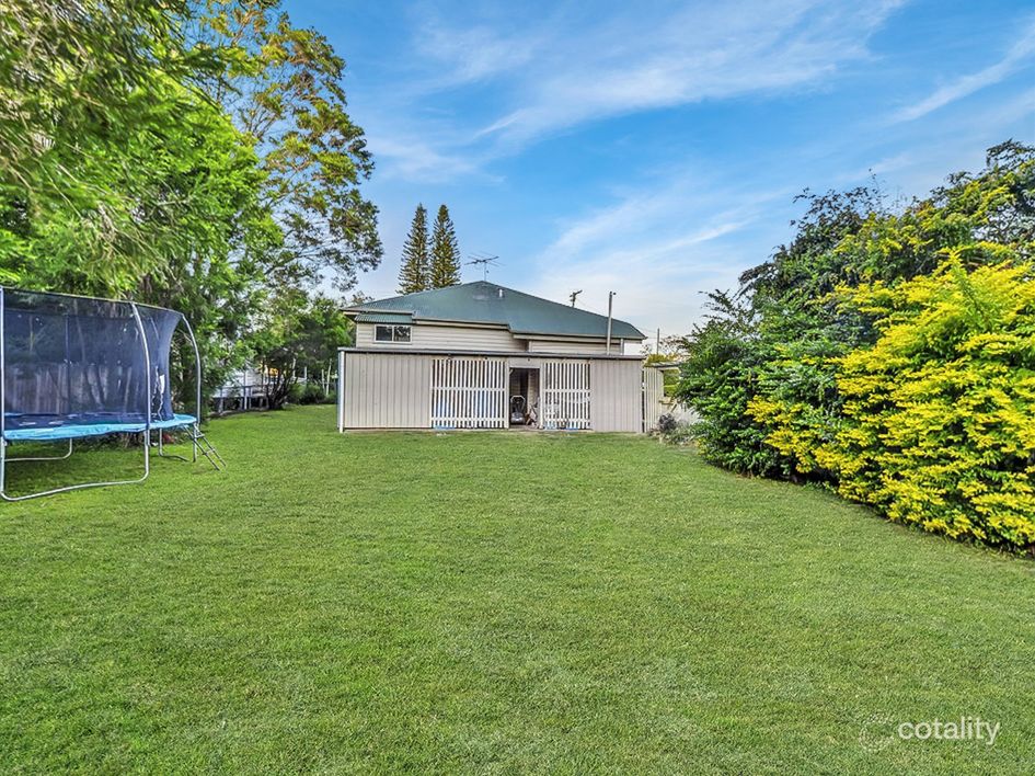 27 Queen St, Newtown, QLD 4305