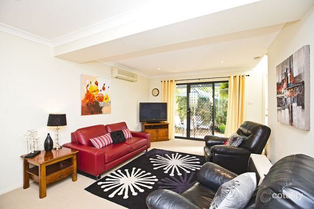 4/30-32 Martin St, Warners Bay, NSW 2282