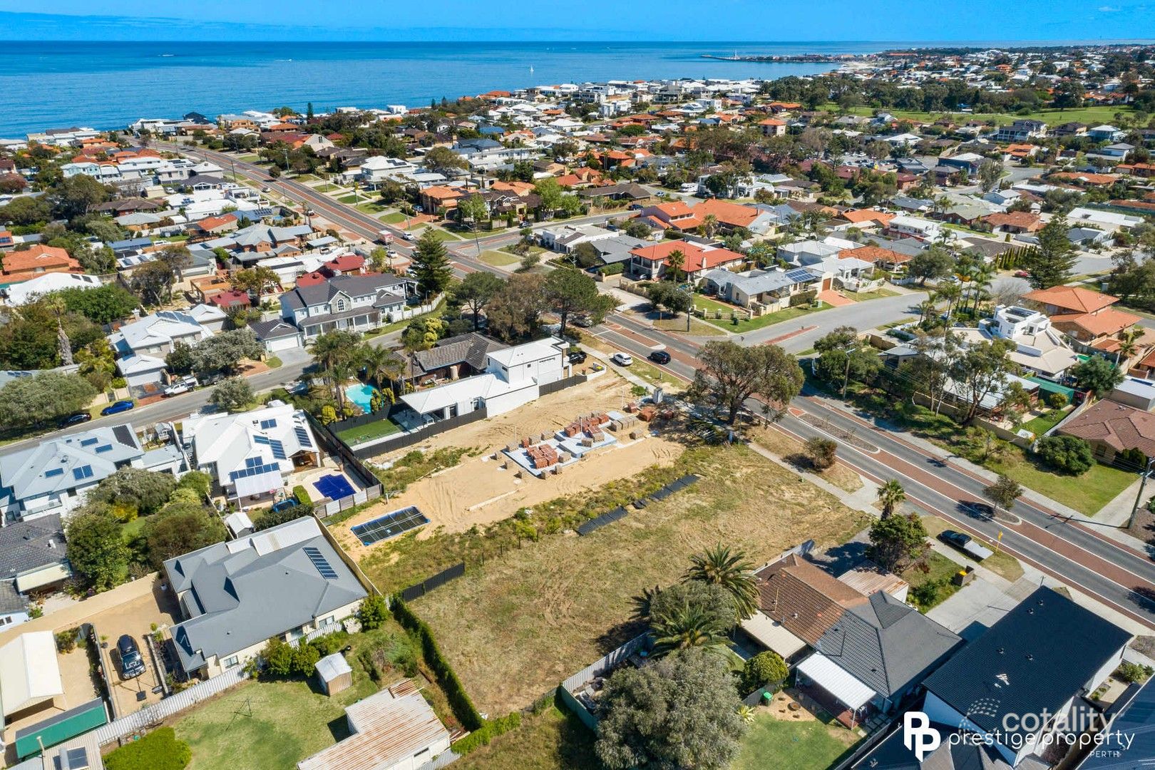 60a Beach Rd, Watermans Bay, WA 6020