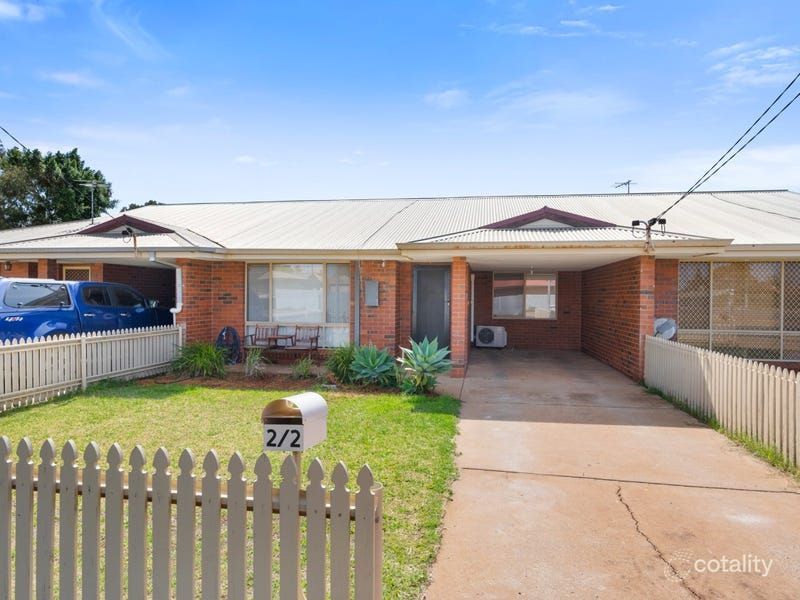2/2 Burkett Dr, Hannans, WA 6430