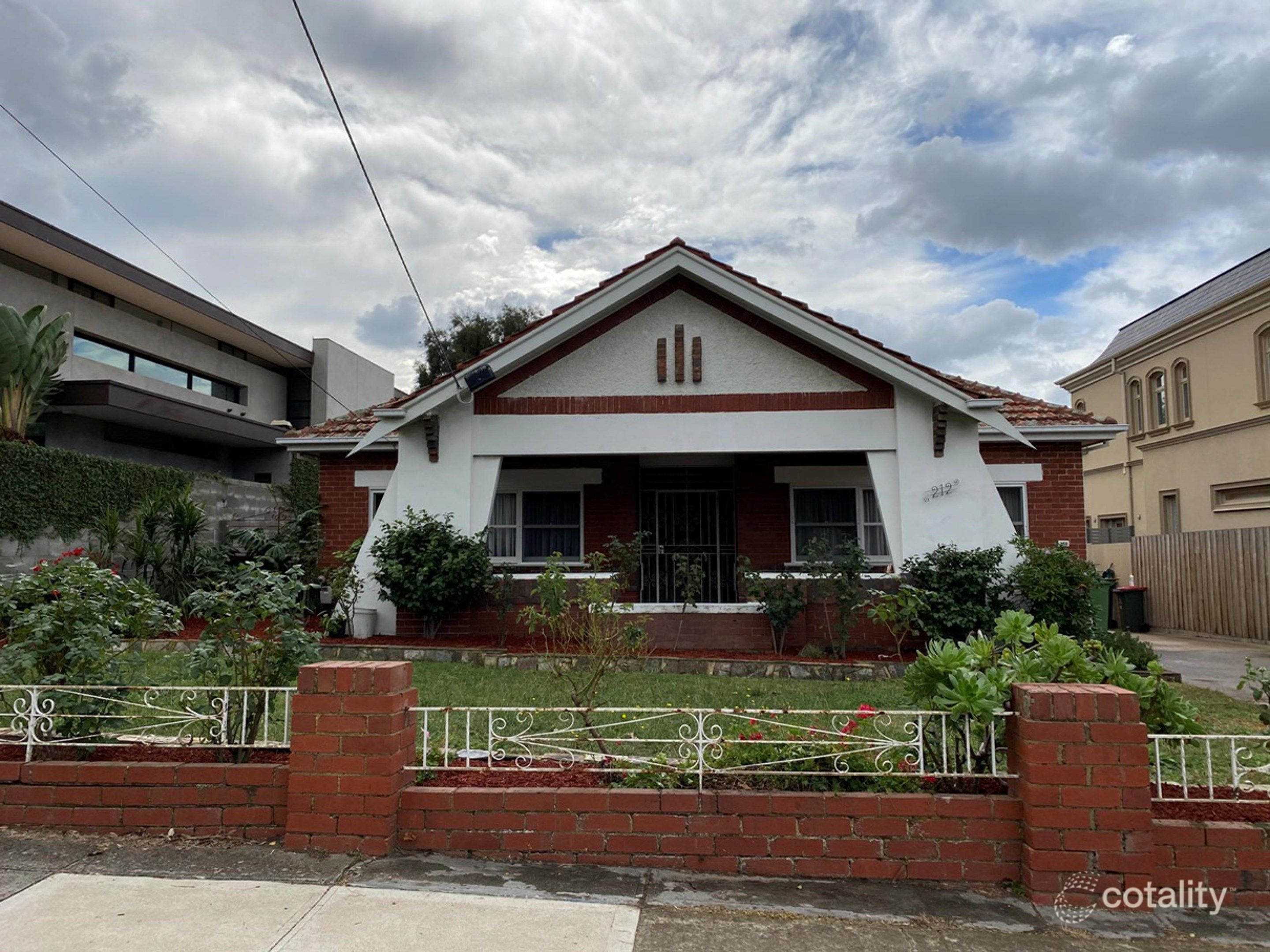 212 Woodland St, Strathmore, VIC 3041