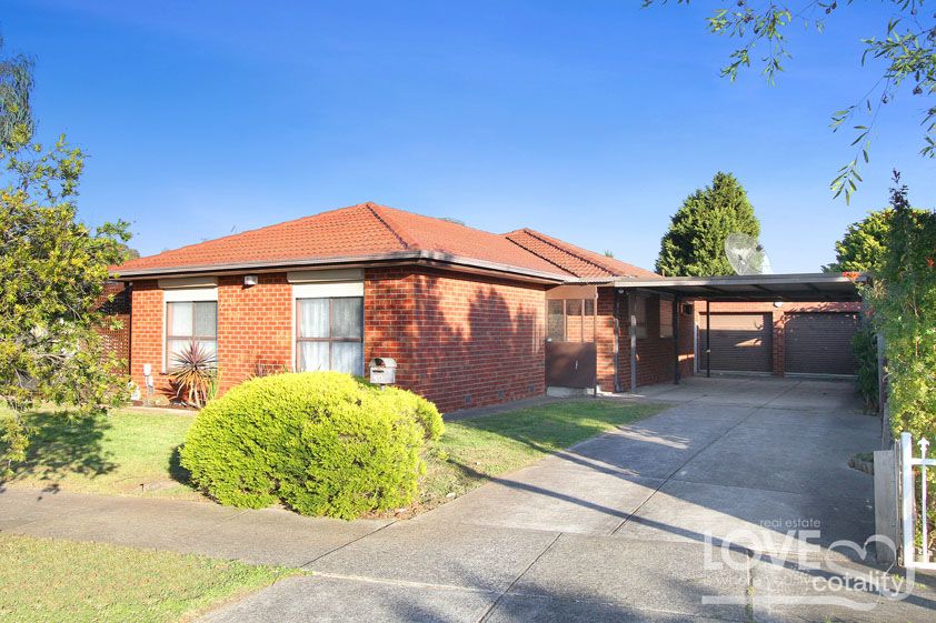 52 Mclaughlin Cres, Mill Park, VIC 3082