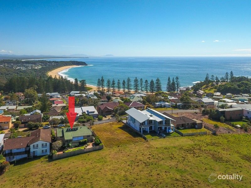 34 High St, Black Head, NSW 2430