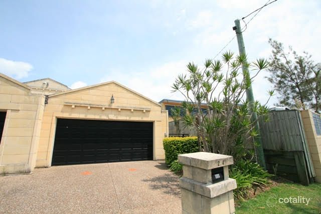 2/4 Mason St, Southport, QLD 4215