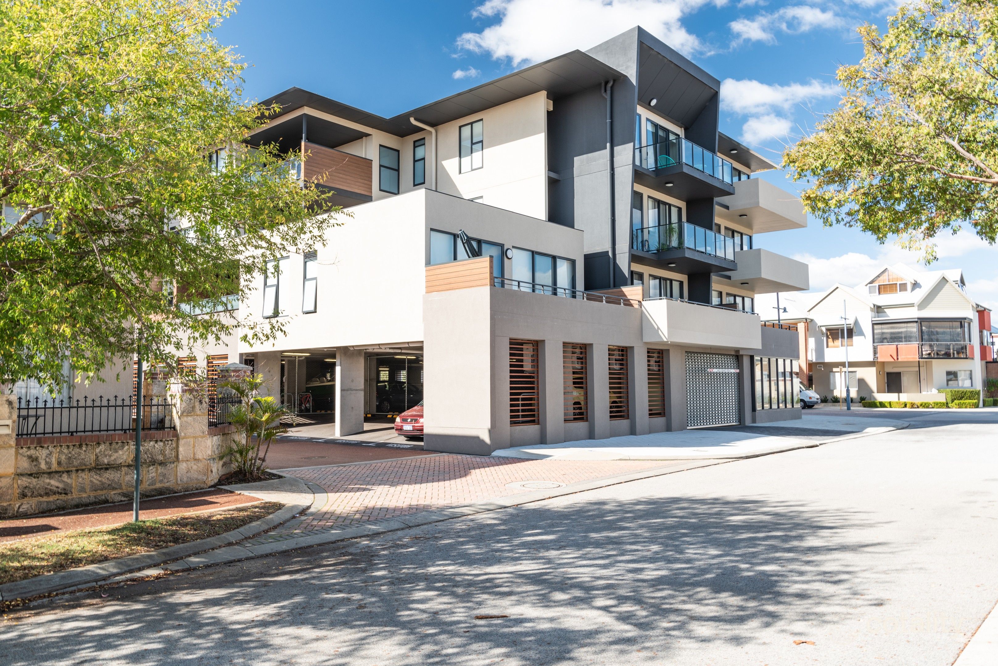 26/2 Marina Dr, Ascot, WA 6104