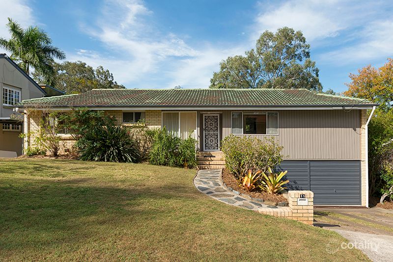 11 Rialanna St, Kenmore, QLD 4069
