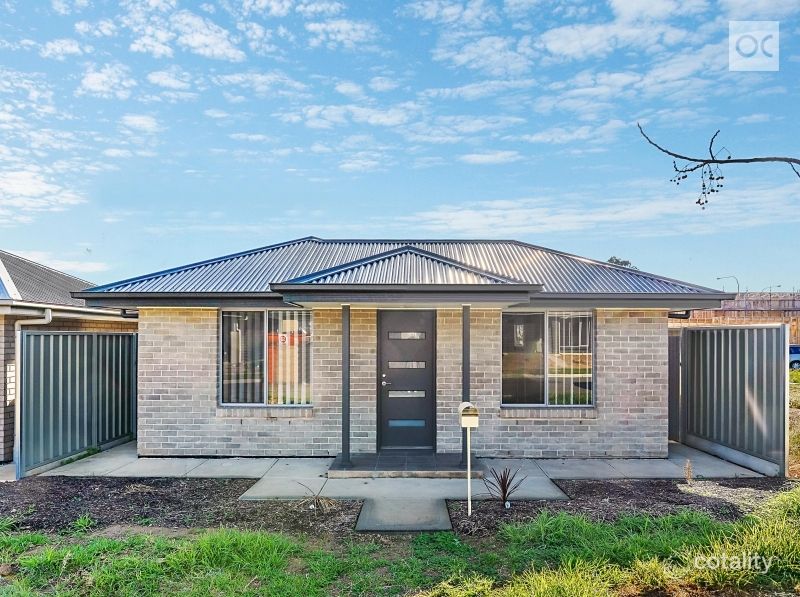 11 Hindmarsh St, Seaford Heights, SA 5169