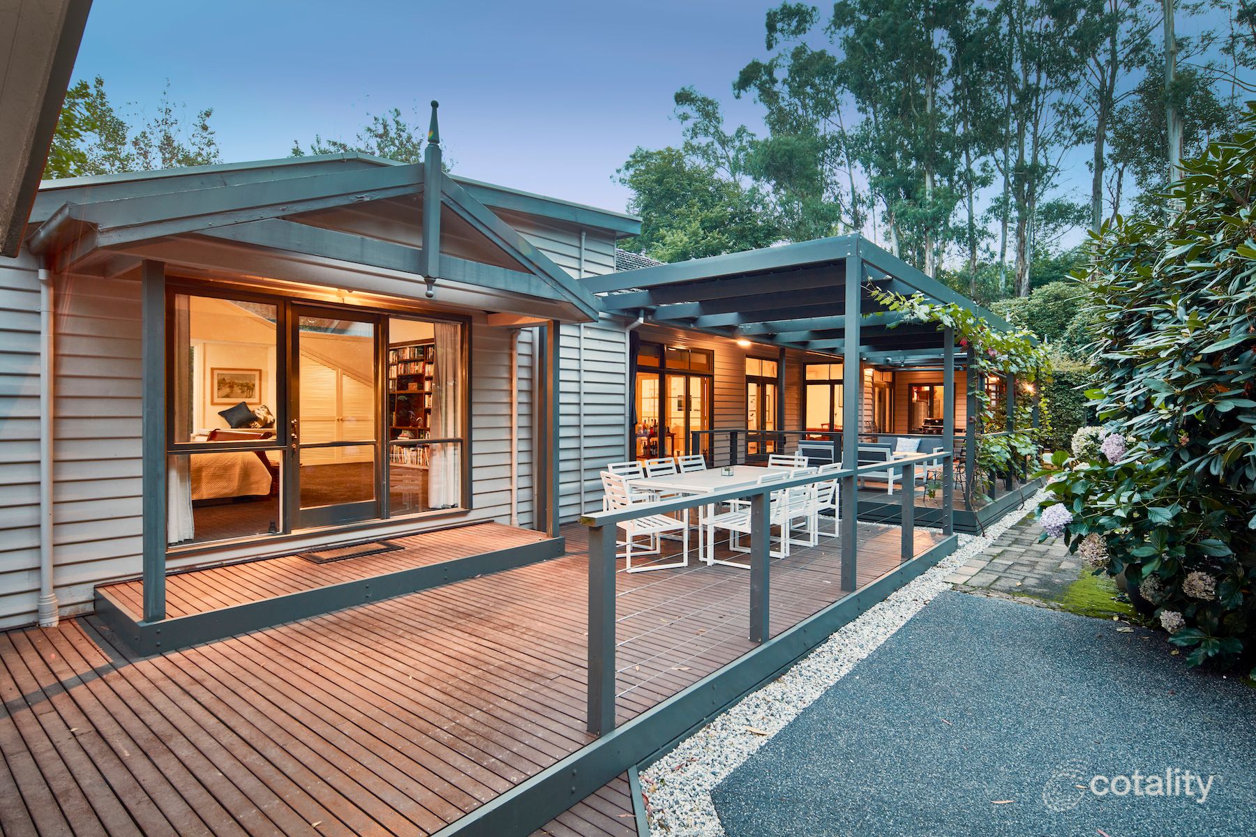 44 Douglas Rd, Mount Macedon, VIC 3441