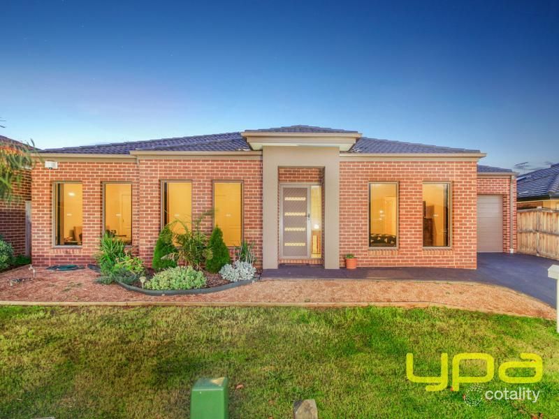 18 Leuca Ave, Brookfield, VIC 3338