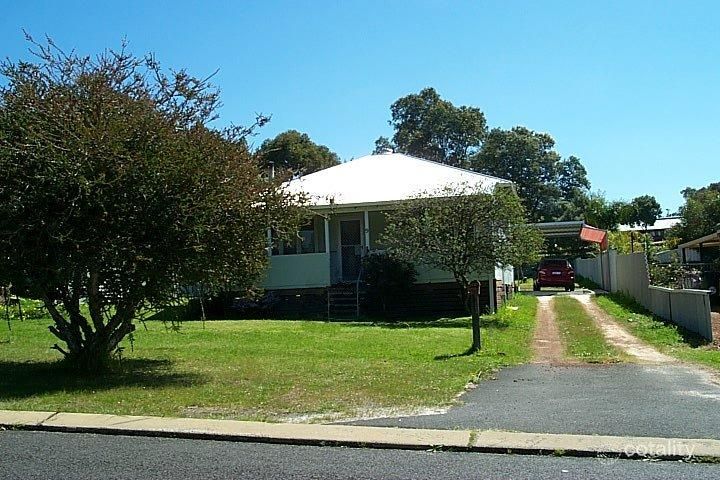 9 Simpson St, Collie, WA 6225