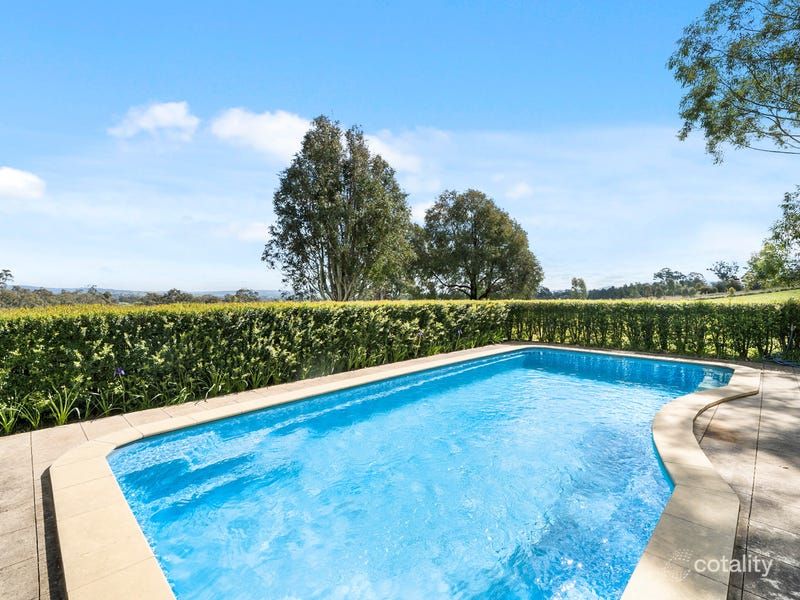 75 Mcleod Lane, Mansfield, VIC 3722