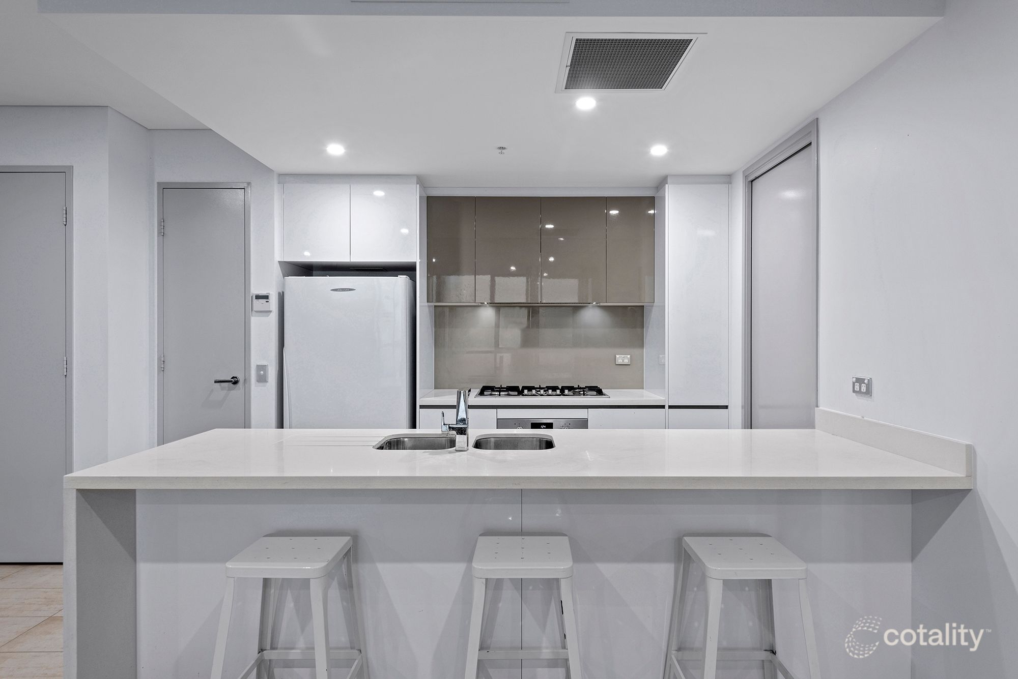 4508/2 Como Cres, Southport, QLD 4215