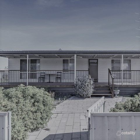 8 Acland St, Blanchetown, SA 5357