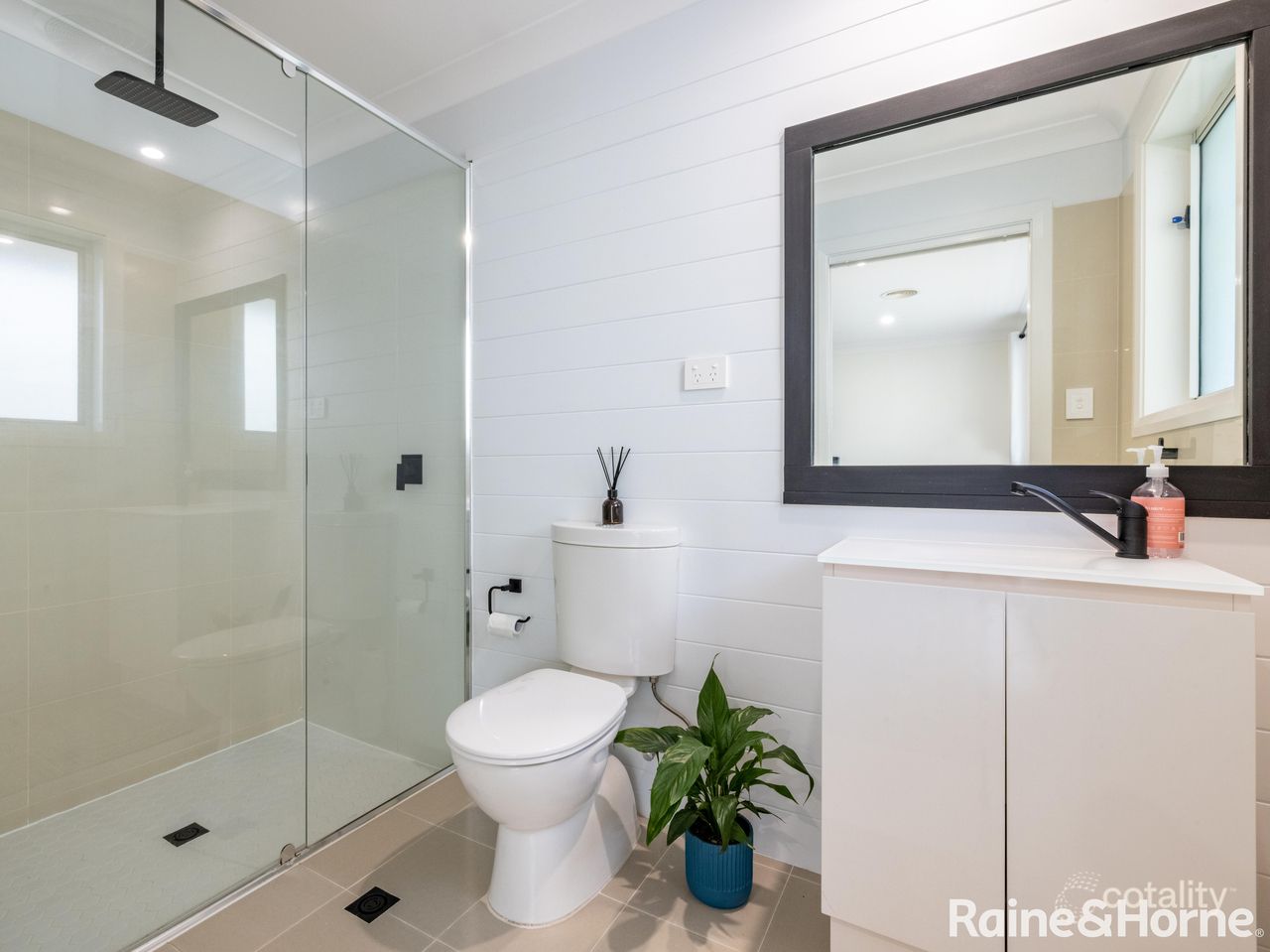 37 Coolabah Cl, Kelso, NSW 2795