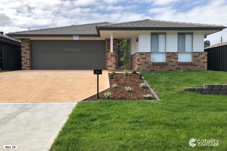 32 Addison Ave, Woongarrah, NSW 2259