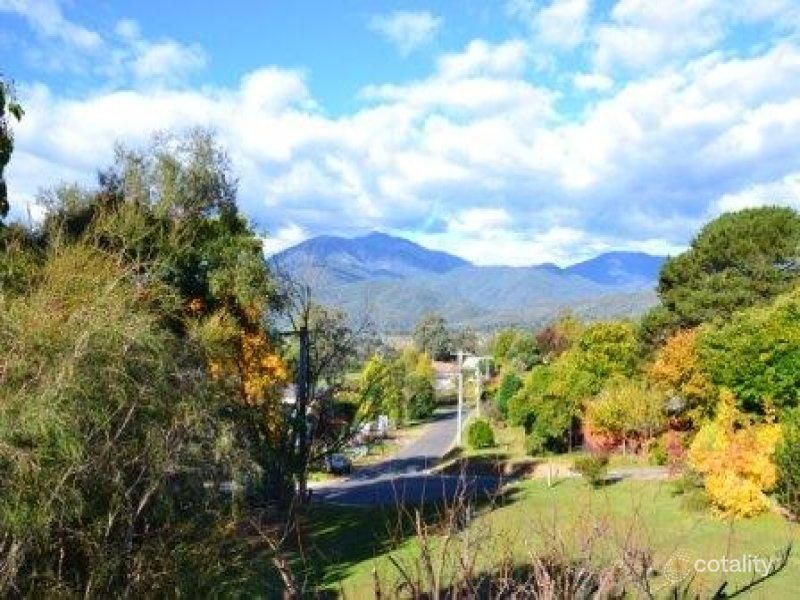 6 Marum Ct, Tawonga South, VIC 3698