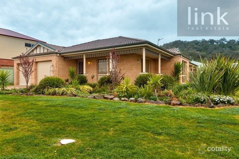 8 Amanda Ct, Glenroy, NSW 2640