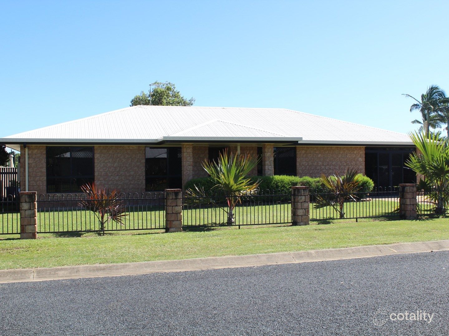 20 Michael Ave, Sarina, QLD 4737