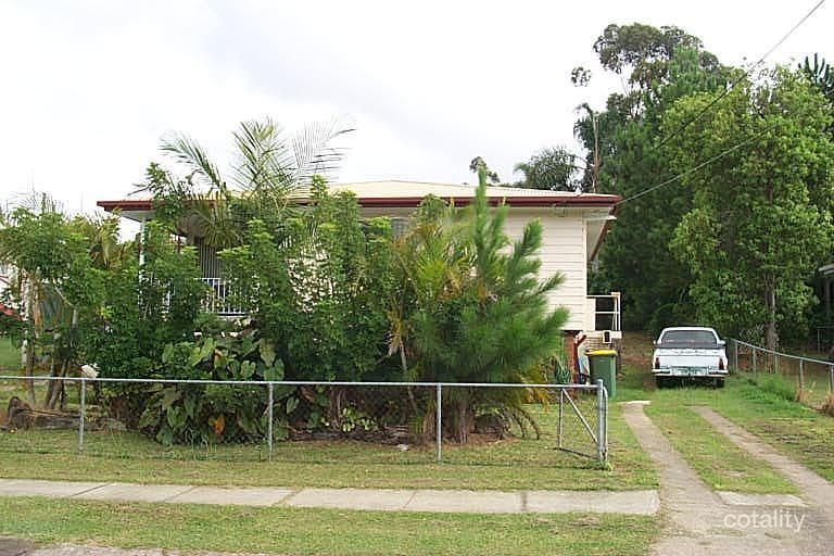 11 Poinsettia Pde, Varsity Lakes, QLD 4227